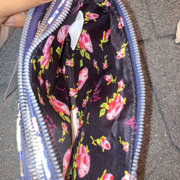 Betsey Johnson wristlet pouch - Picture 3 of 4